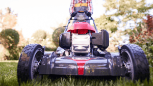 3 tips to help you successfully choose the perfect lawnmower for you