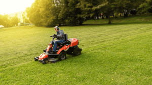 4 important tips when buying a new lawnmower